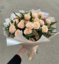 Букет Кремовые розы Латте в Габукае