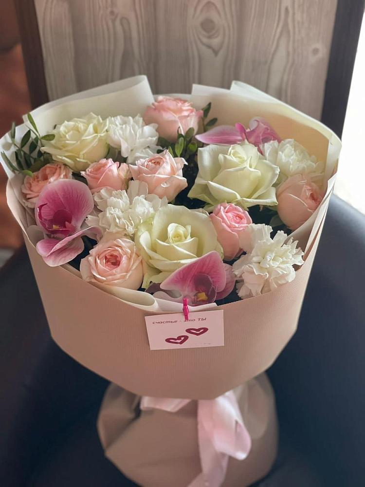 Букет цветов из: Орхидеи, Розы и Гвоздики в Габукае