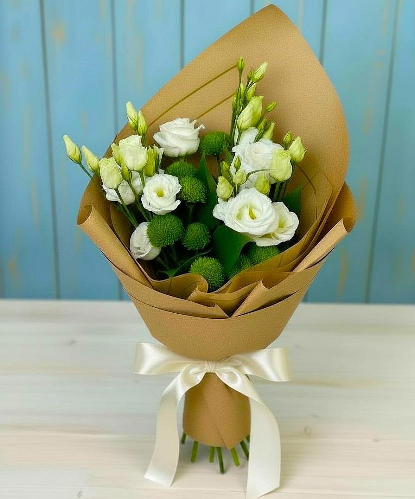 Букет цветов из: Хризантемы и Лизиантусы в Габукае