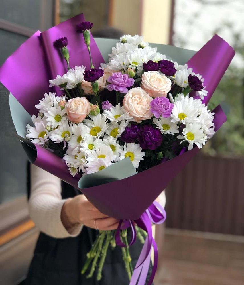 Букет цветов из: Хризантемы, Гвоздики и Розы в Габукае