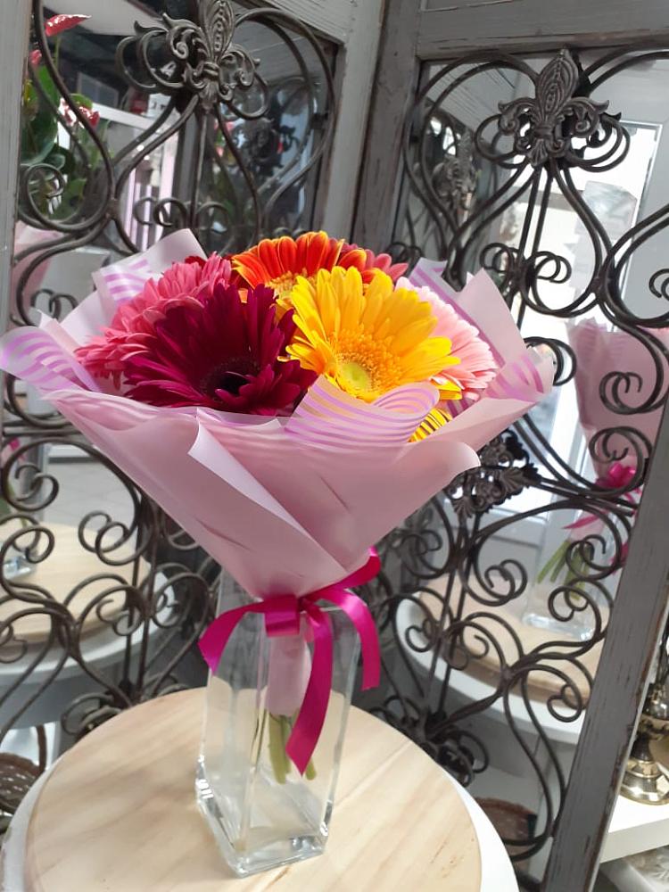 Букет цветов из: Герберы в Габукае