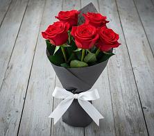 Букет 5 Красных роз Эдлесс Лав #REPLACE_PRED# Габукае