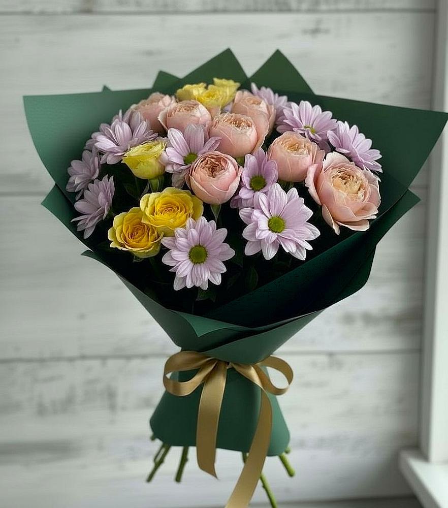 Букет цветов из: Хризантемы и Розы в Габукае