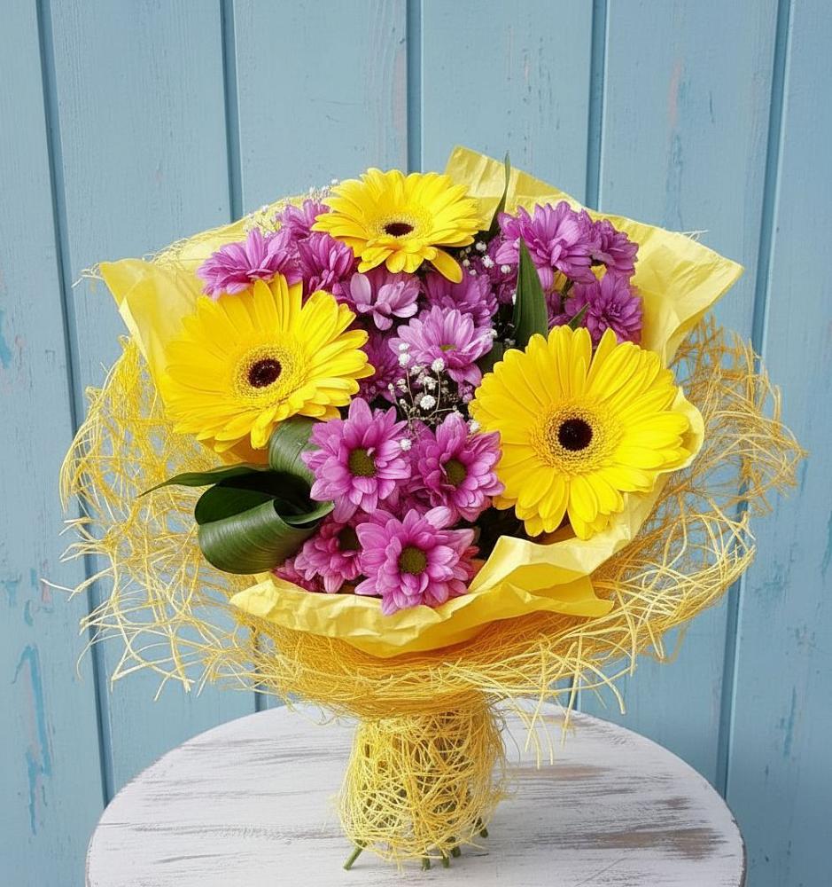 Букет цветов из: Хризантемы и Герберы в Габукае