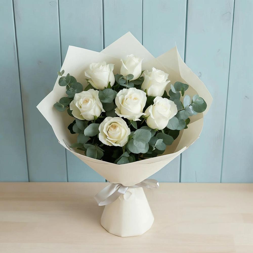Букет Белые розы в Эвкалипте в Габукае