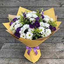 Букет цветов из:  Ирисы, Хризантемы и Ромашки в Габукае