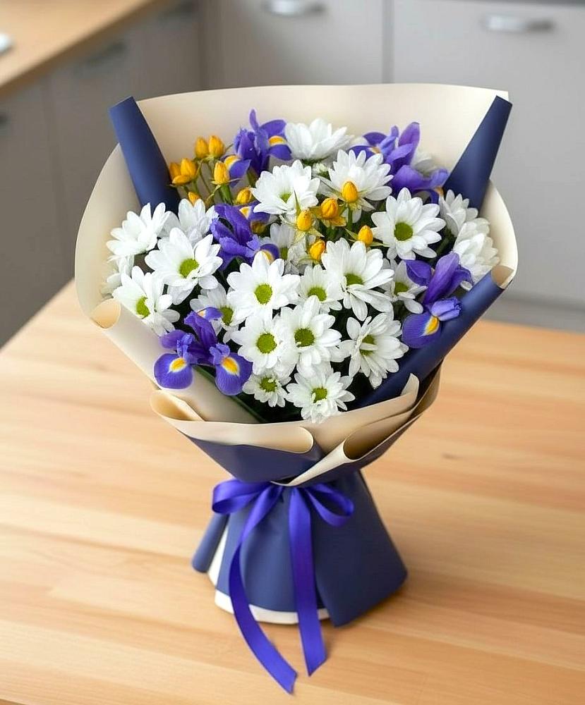 Букет цветов из: Розы, Ирисы и Хризантемы в Габукае