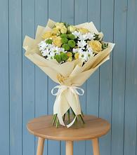 Букет цветов из:  Хризантемы и Розы в Габукае