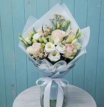 Букет цветов из:  Розы и Лизиантусы в Габукае