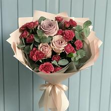 Букет цветов из:  Гвоздики и Розы в Габукае