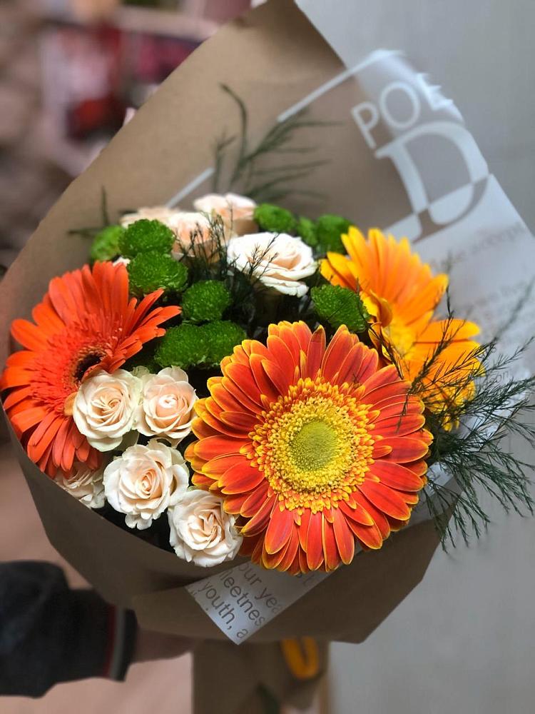 Букет цветов из: Герберы, Хризантемы и Розы в Габукае