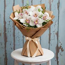 Букет цветов из:  Орхидеи и Розы в Габукае