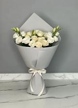 Букет цветов из:  Розы и Лизиантусы в Габукае